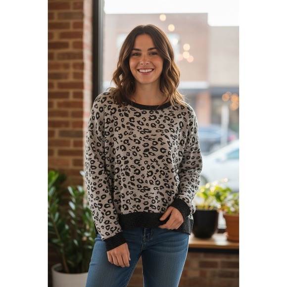 White Birch Womens Small Leopard Print Long Sleeve Pullover Top Casual Chic - Picture 1 of 4
